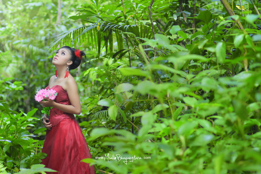 red jungle model girl photoshop