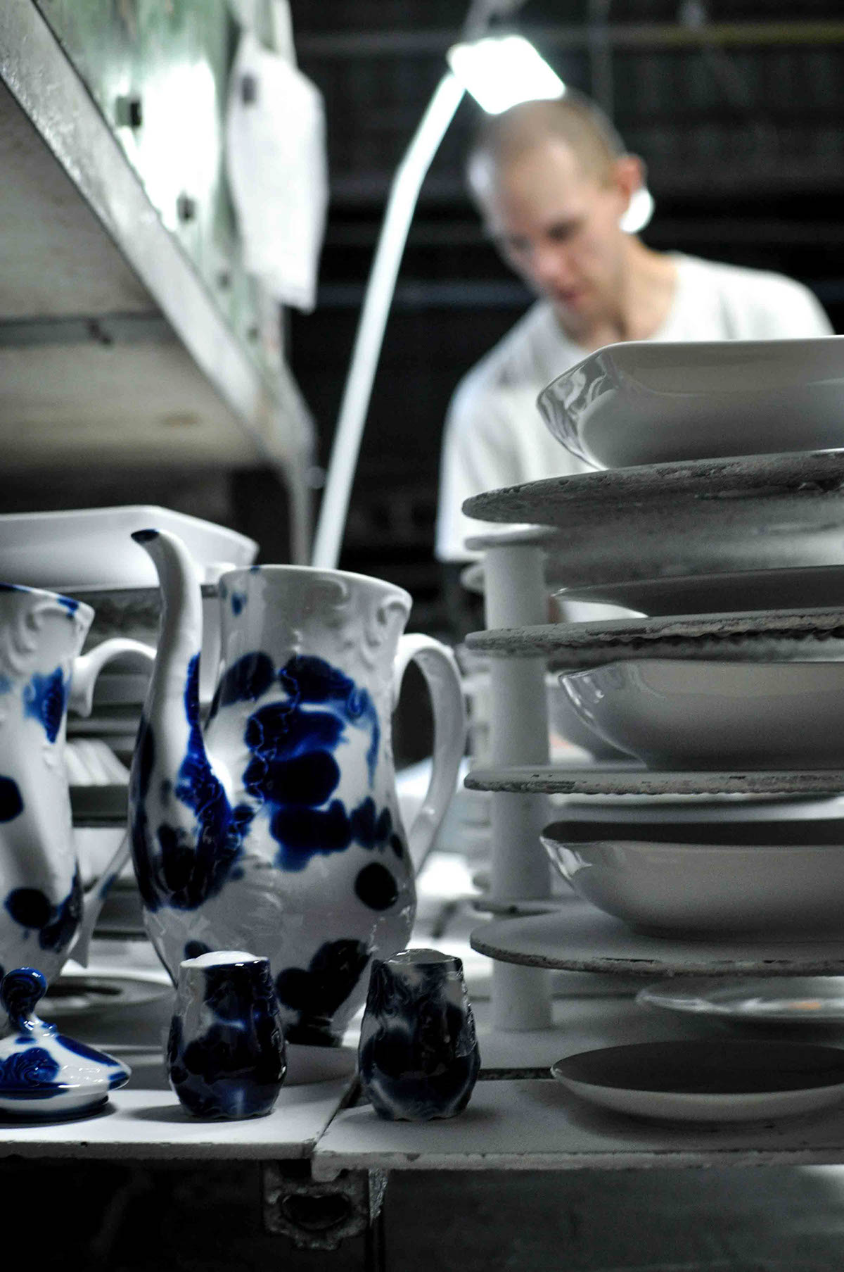 arkadiusz szwed The Human Trace people from the Porcelain Factory ceramic design porcelain factory arek szwed rococo