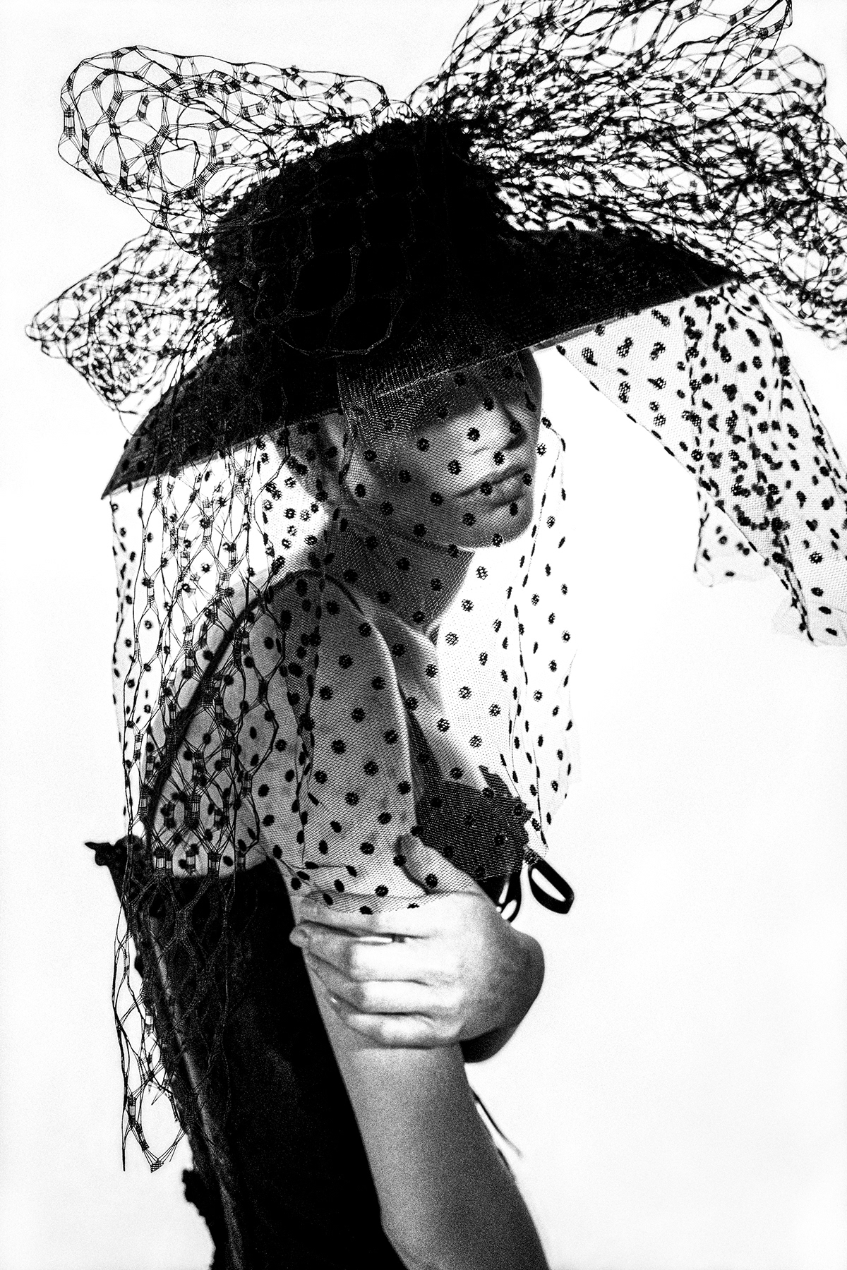 Fashion  photographer Photography  portrait woman editorial barzoire laurencebarzoire magazine black and white