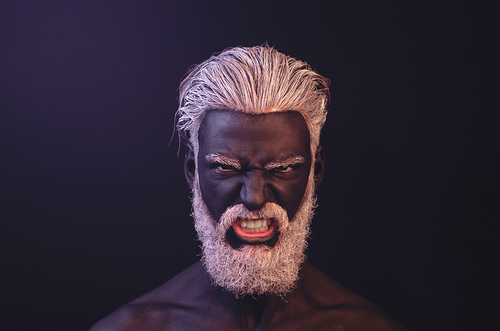zeus barbe blanche noir Vieux White Beard black old man portrait white hair Face painting body painting face