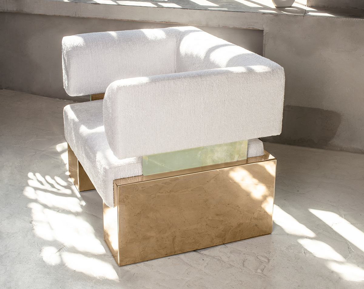 
ARMCHAIR CASE WITH NATURAL ONYX
BY ALTER EGO STUDIO