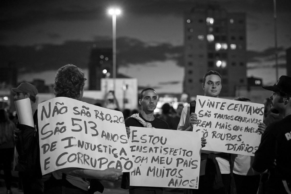 demonstration Brazil public riot strugle Street são paulo police public demonstration people politc politician South Amercia