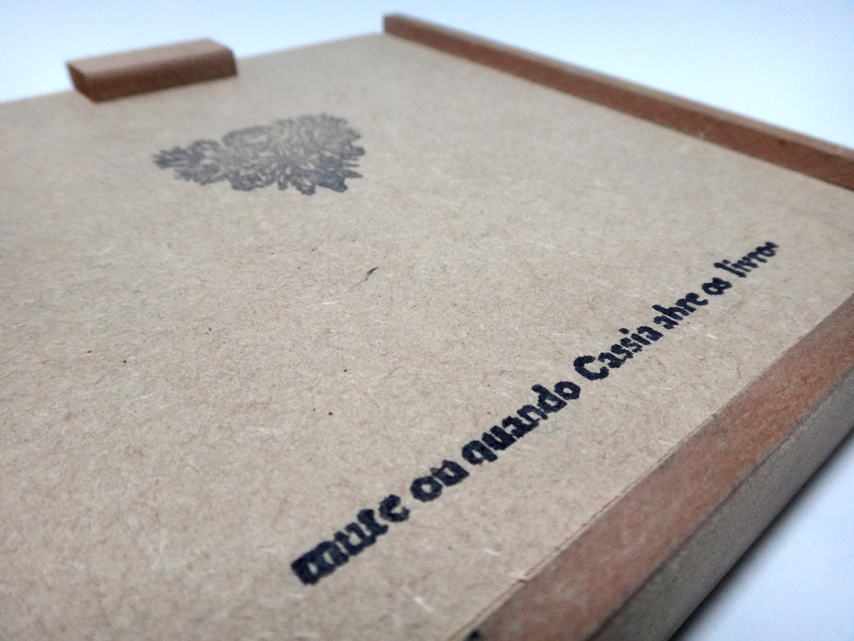 handmade compactdisc experimental design wood Madeira Caixa carimbo stamp datilografia typewriter