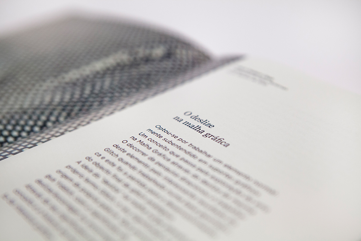 Adobe Portfolio editorial design book Livro Glitch malha grafica analog