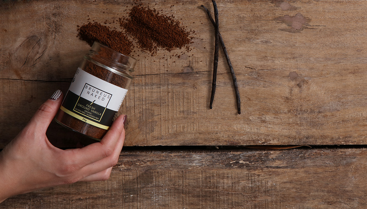 Label package vanilla bottle jar organic Food  wood vegan geometric