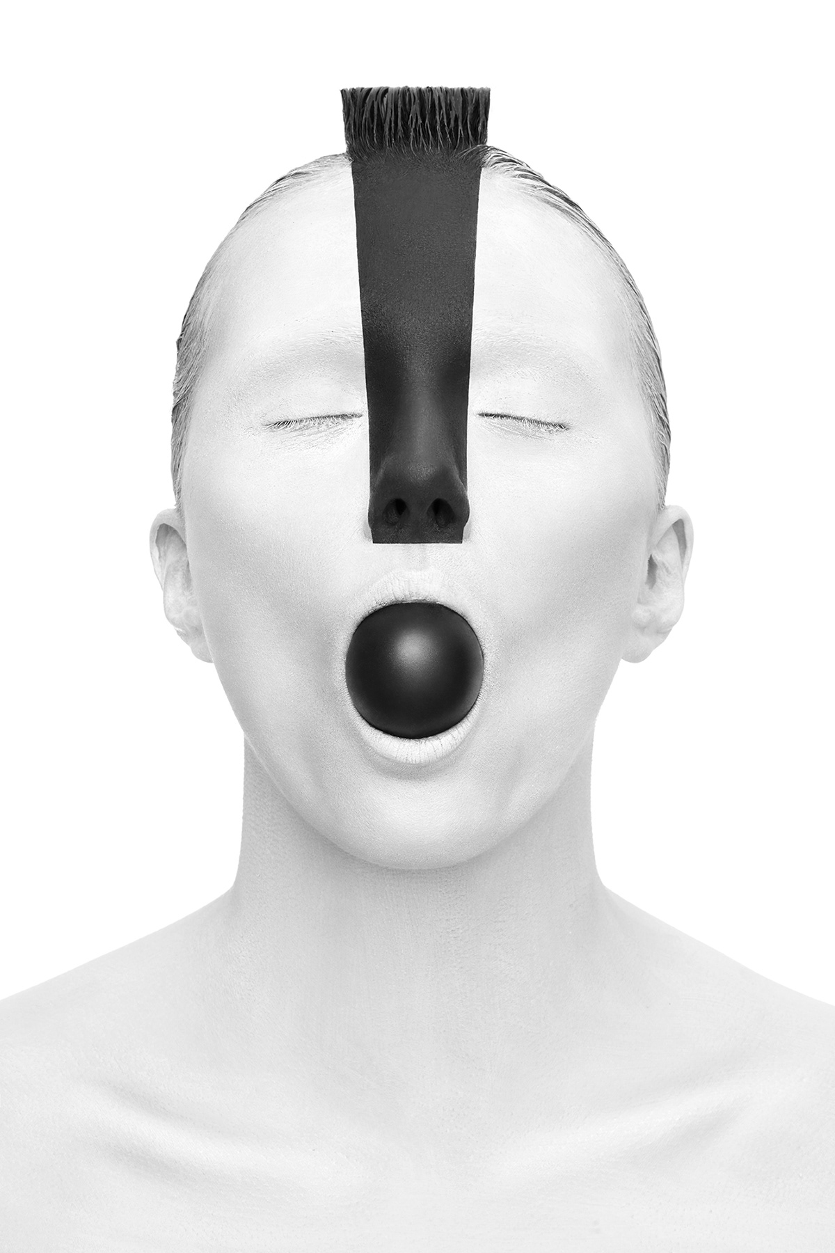 art make-up conceptual black and white graphic illusion Face painting art direction 