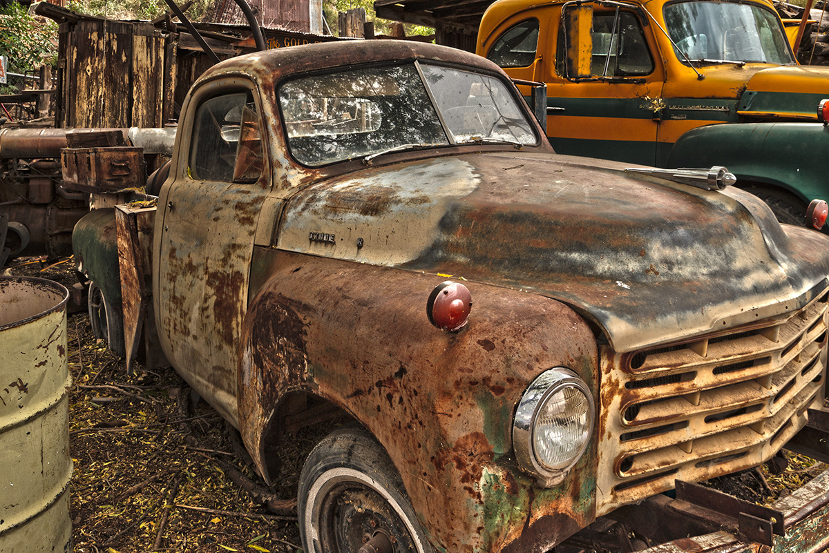 jerome arizona haunted Ghosttown old trucks trucks rust decay mine Mining town small town wild west old west HDR