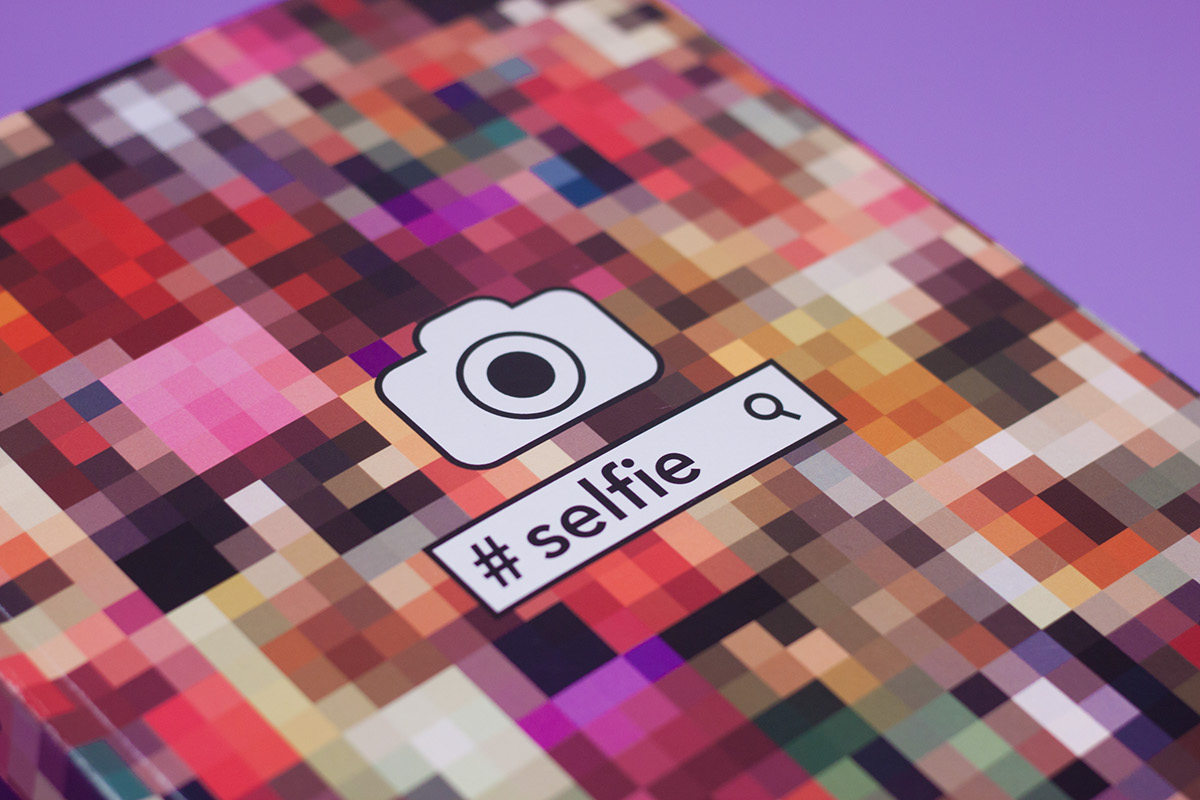 selfie edition hashtag twitter instagram portrait selfportrait camera smartphone dictionary dictionnaire