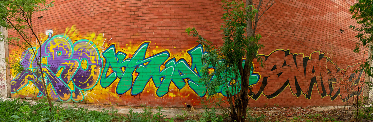 AbandonedPlaces aerosoladdiction aerosols bombing graffbomb Graffitiart streetart tagging throwups underground Urban Graffiti