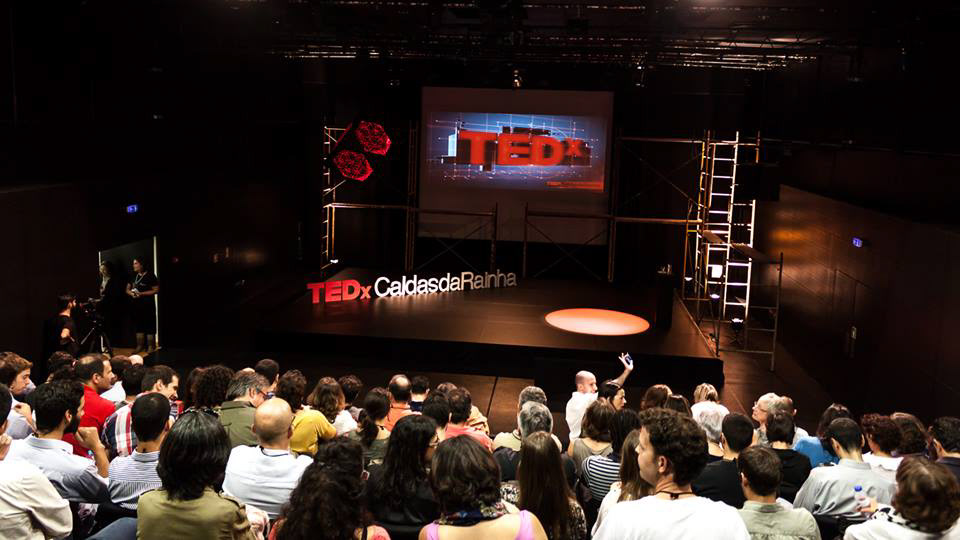 TEDx caldas caldas da rainha STAGE DESIGN scaffolding Lighting Design 