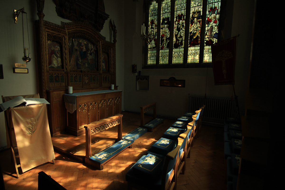 churches cathedrals medieval devon Dartmouth france arras Sun light