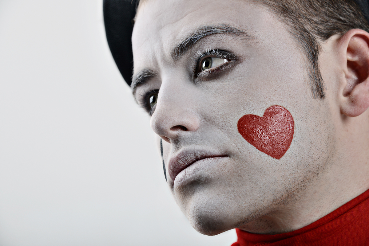 mimes Black&white hearts actors tutu corsette beret redhair studio