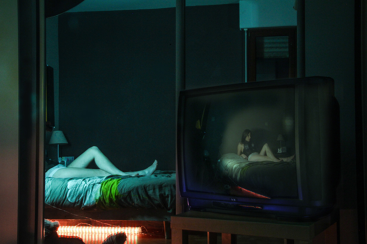 tv television reflect reflection girl woman light blue wonderful