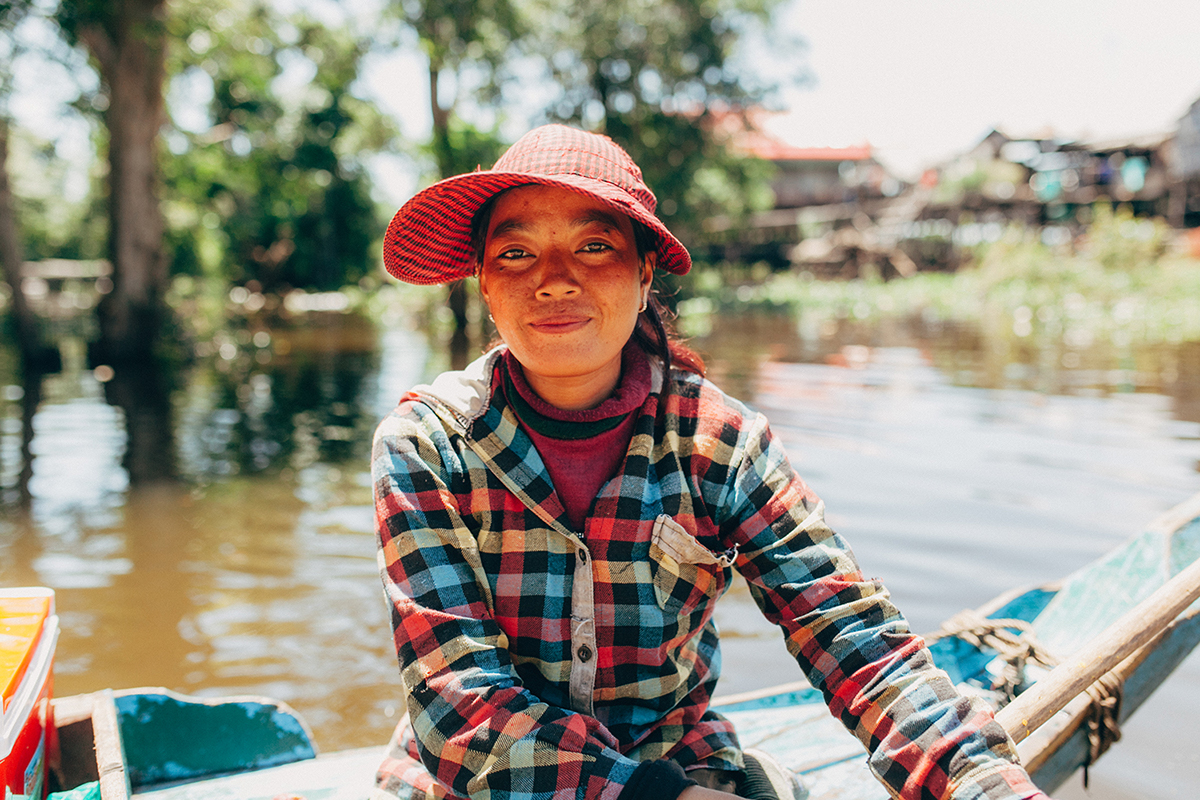 Cambodia reportage smile Travel portraits people Story telling travel photographer Cambodge reporter