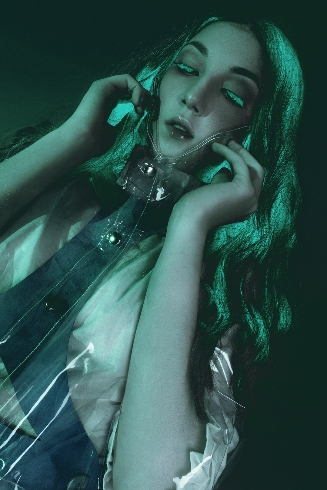 woman model styling  green light dolly dress Make Up studio hair