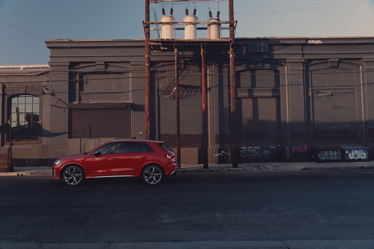Audi backplate CGI HDRI Los Angeles rendering 3dsmax FStorm AUDIrsq3 RSQ3