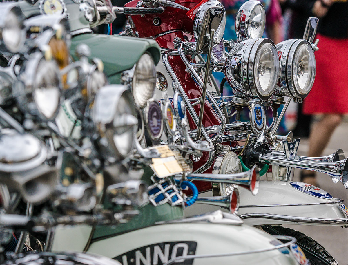 goodwood vintage 50´s motorbike b&w race