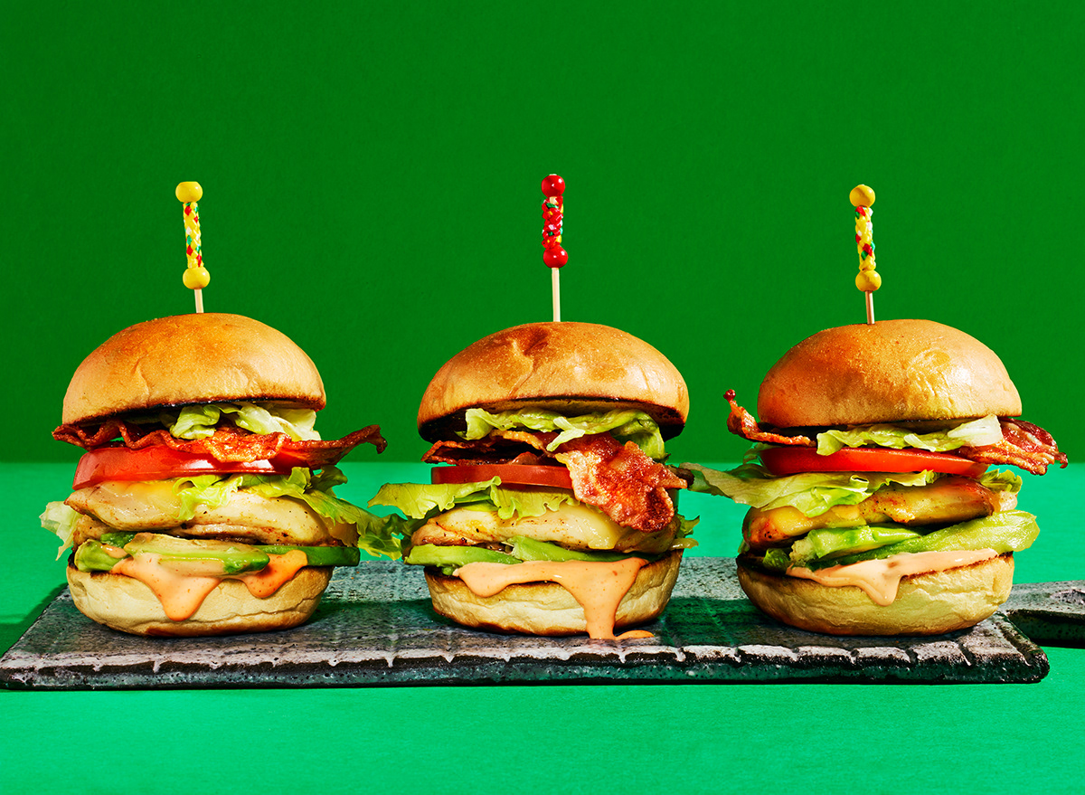 fast food-hamburger-sauce-green