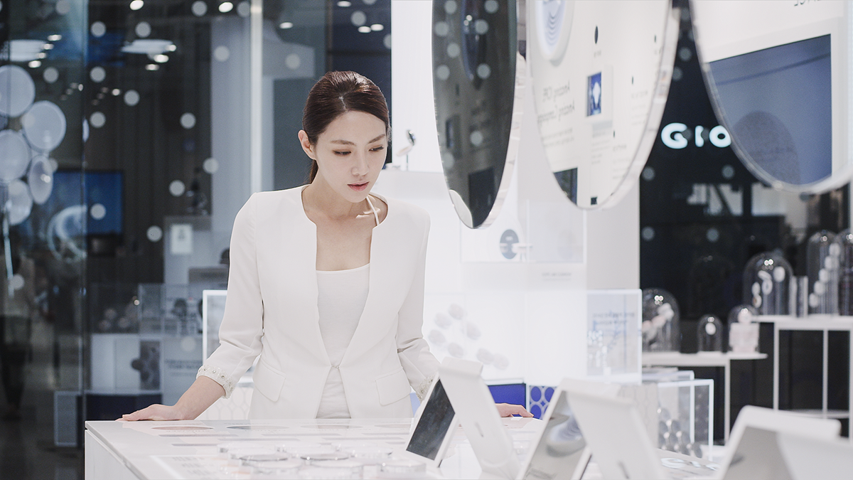 Retail store popup store Cosmetic Film   director beauty seoul amorepacific air cushion