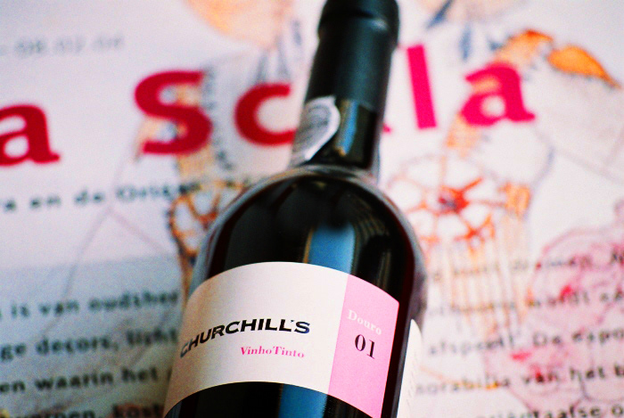 label design portuguese wine label