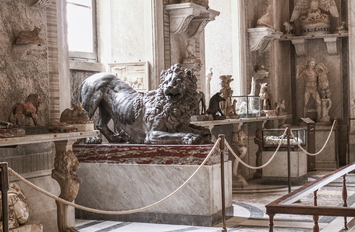 art lizard museum Paintings sculpture stairway vatican Vatican Museums