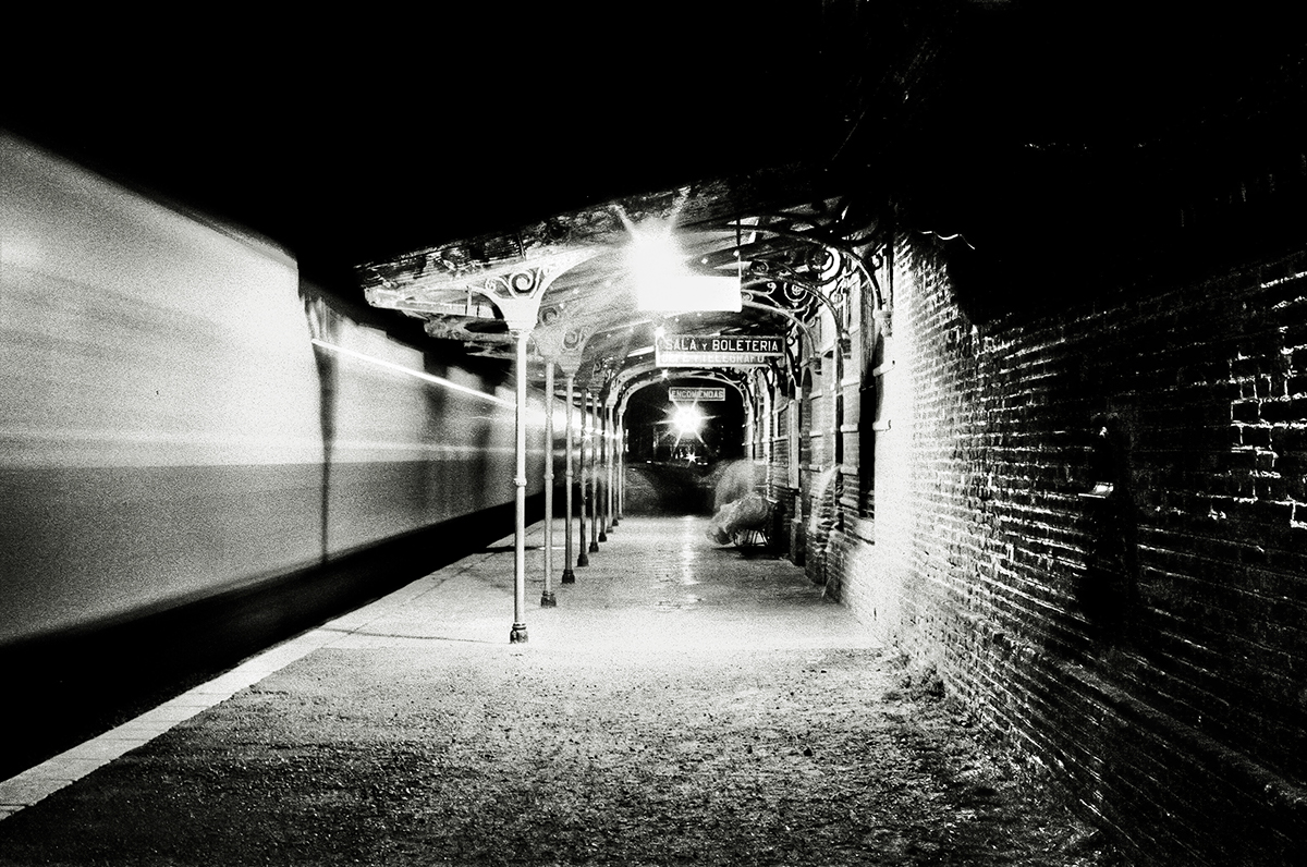 photograhy analog Analogue black and white blanco y negro fotografia nocturna de noche night nighttime