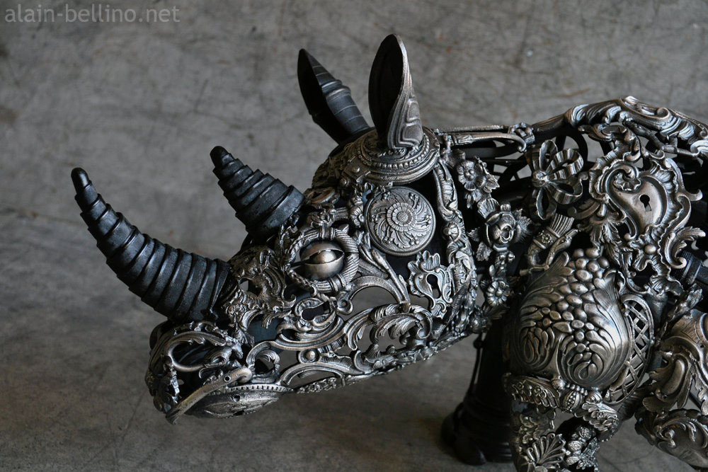 Rhinoceros asia africa animal junk art bronze silver