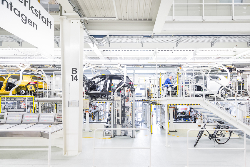 car volkswagen VW Wolfsburg manufacturing Production industry light bright hightech