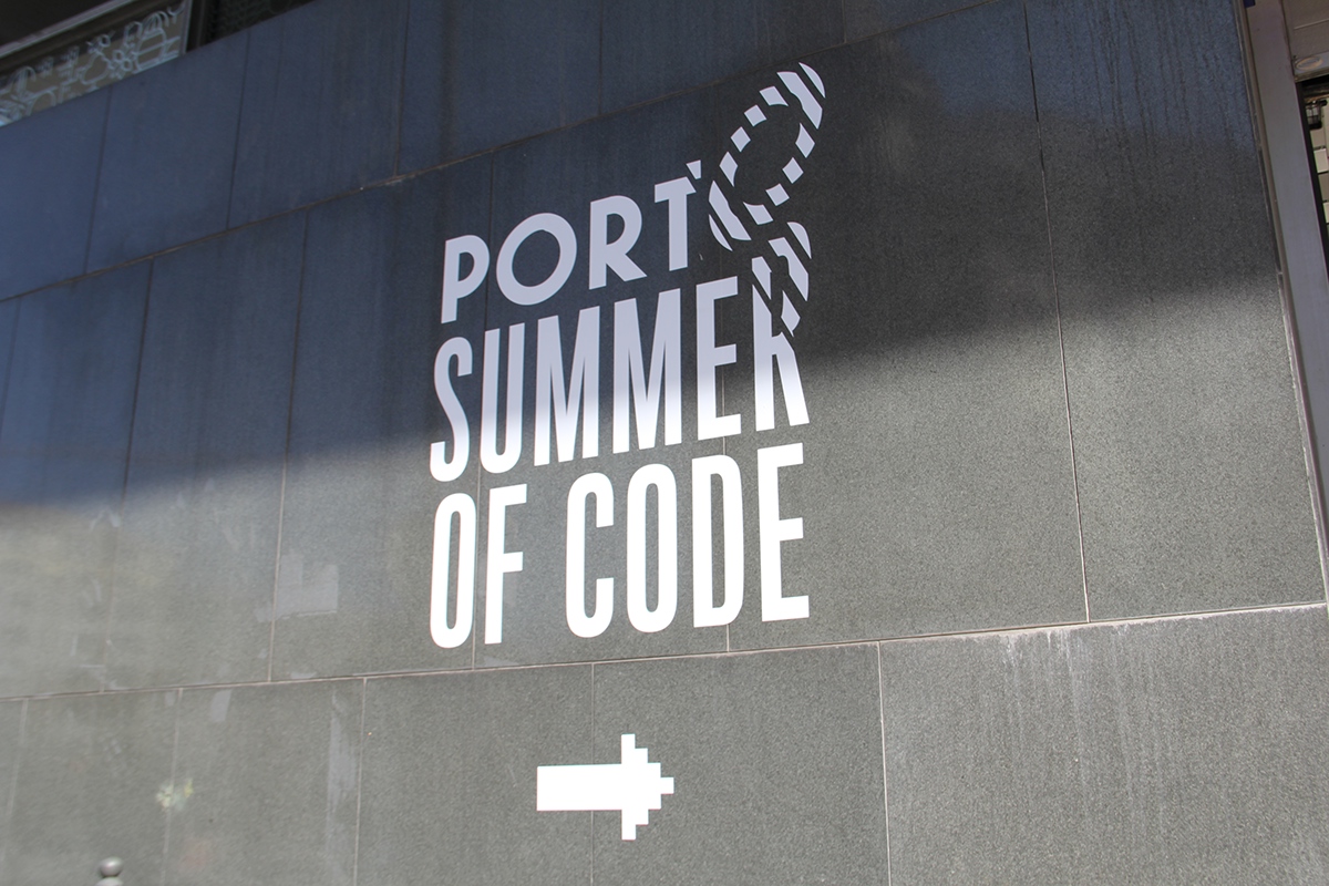 hackathon summer code porto gradient iconography programming  yellow Computer Laptop