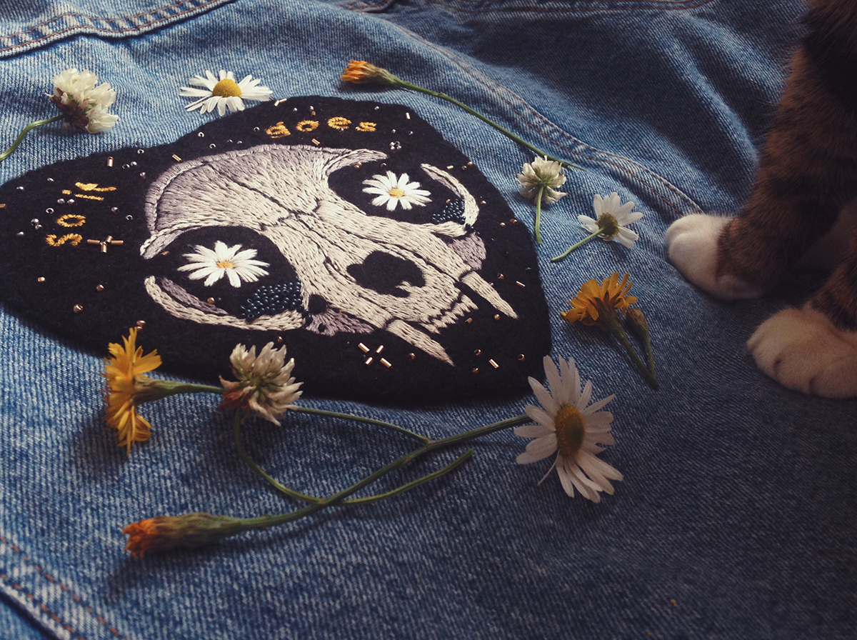 Embroidery Cat skull So It Goes heart bead camomile patch