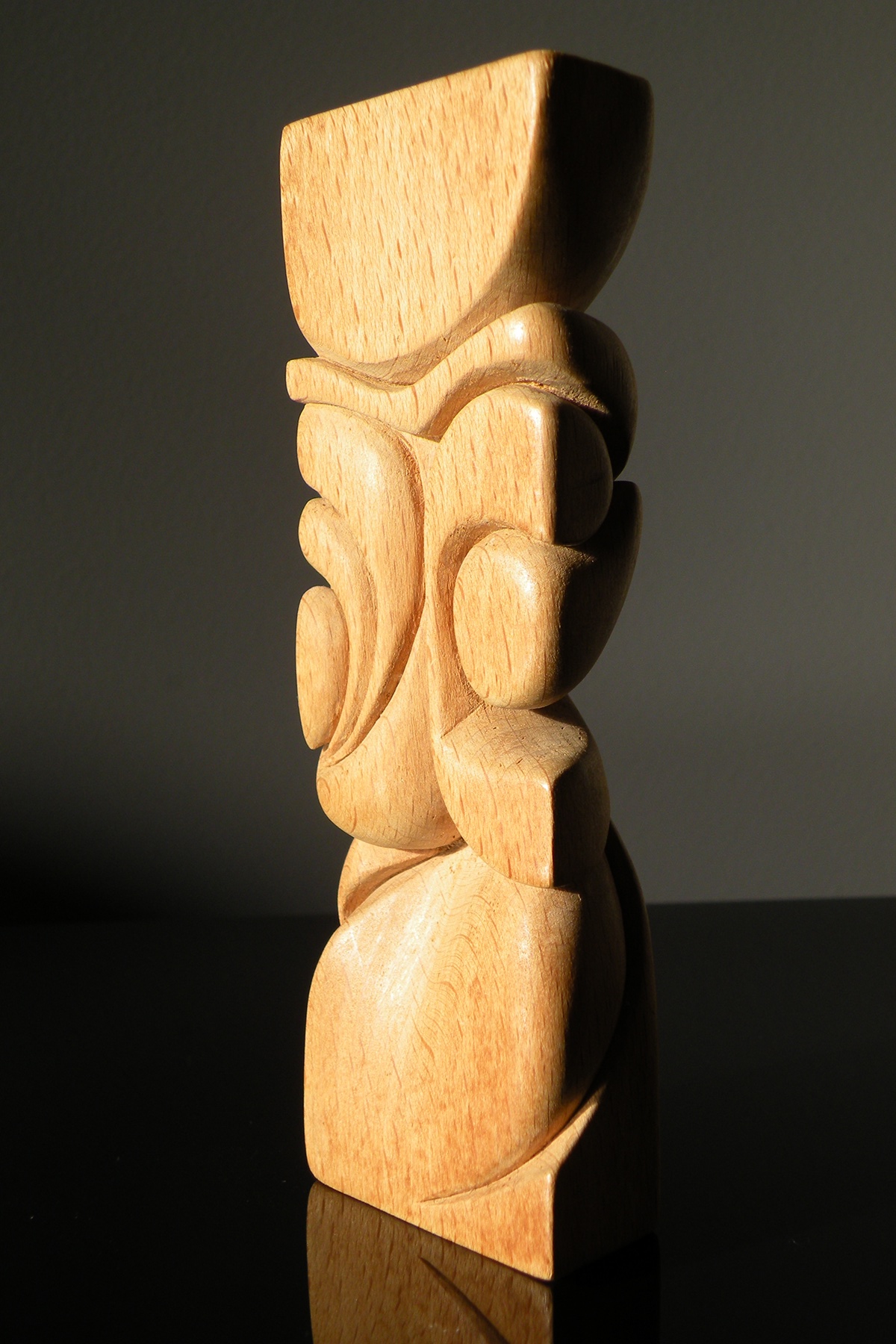wood bois Totem Beechwood hêtre sculpture sound son echo ear oreille interne inner resonnance carving