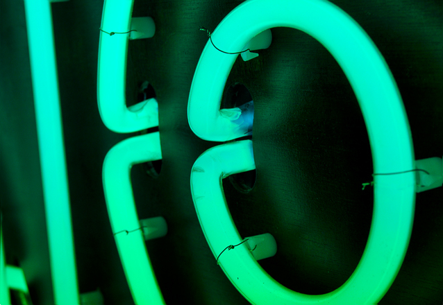 SNASK mobiento Web identity green neon handmade Varnish