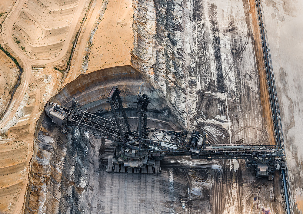 Adobe Portfolio Aerial views Luftaufnahme aerials Mining coal Digger structure impact ressources abstract stone