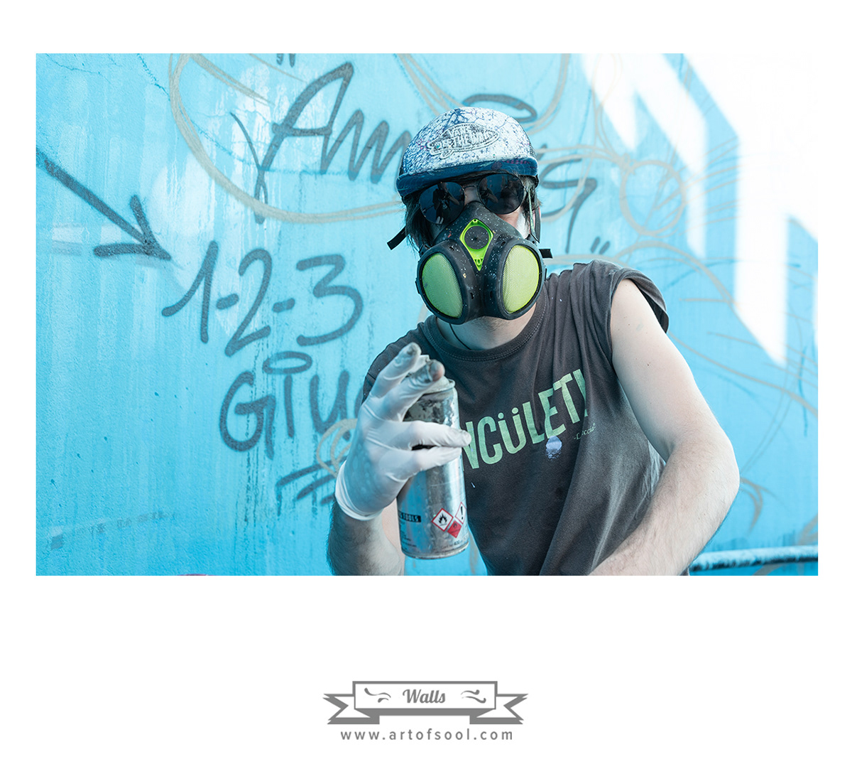 Amazing Day spray art of sool milano loopcolors Graffiti streetart Love hokusai
