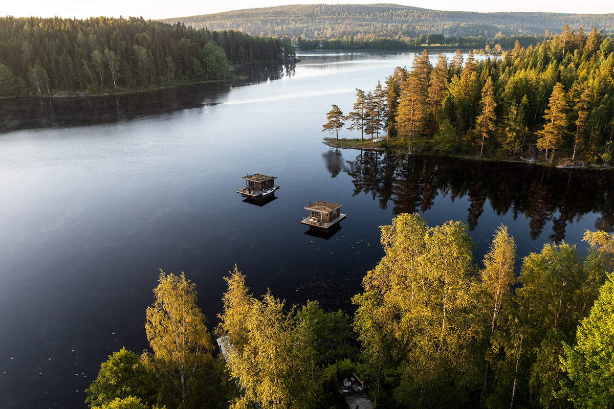 Naturbyn near Vänern in Sweden - raft house on the lake - photo Martin Kaufmann