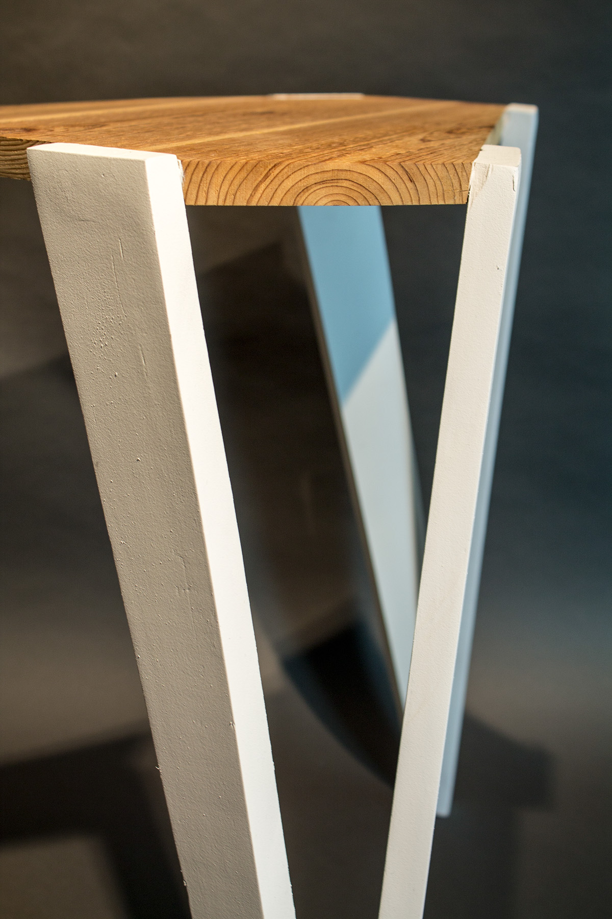 table wood White grain tripod three legs sculpture furniture hexagon triangle coffee table wood grain