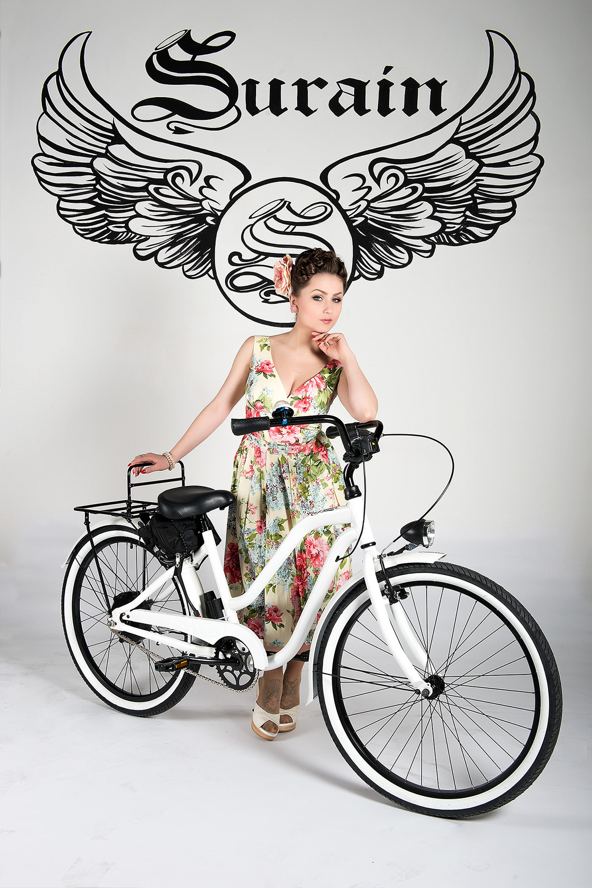pin-up  acid doll surain  electric  bike  clover cycle  retro