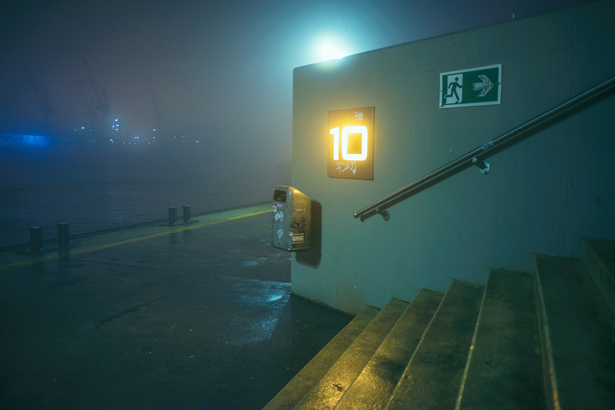 night fog nightphotography hamburg