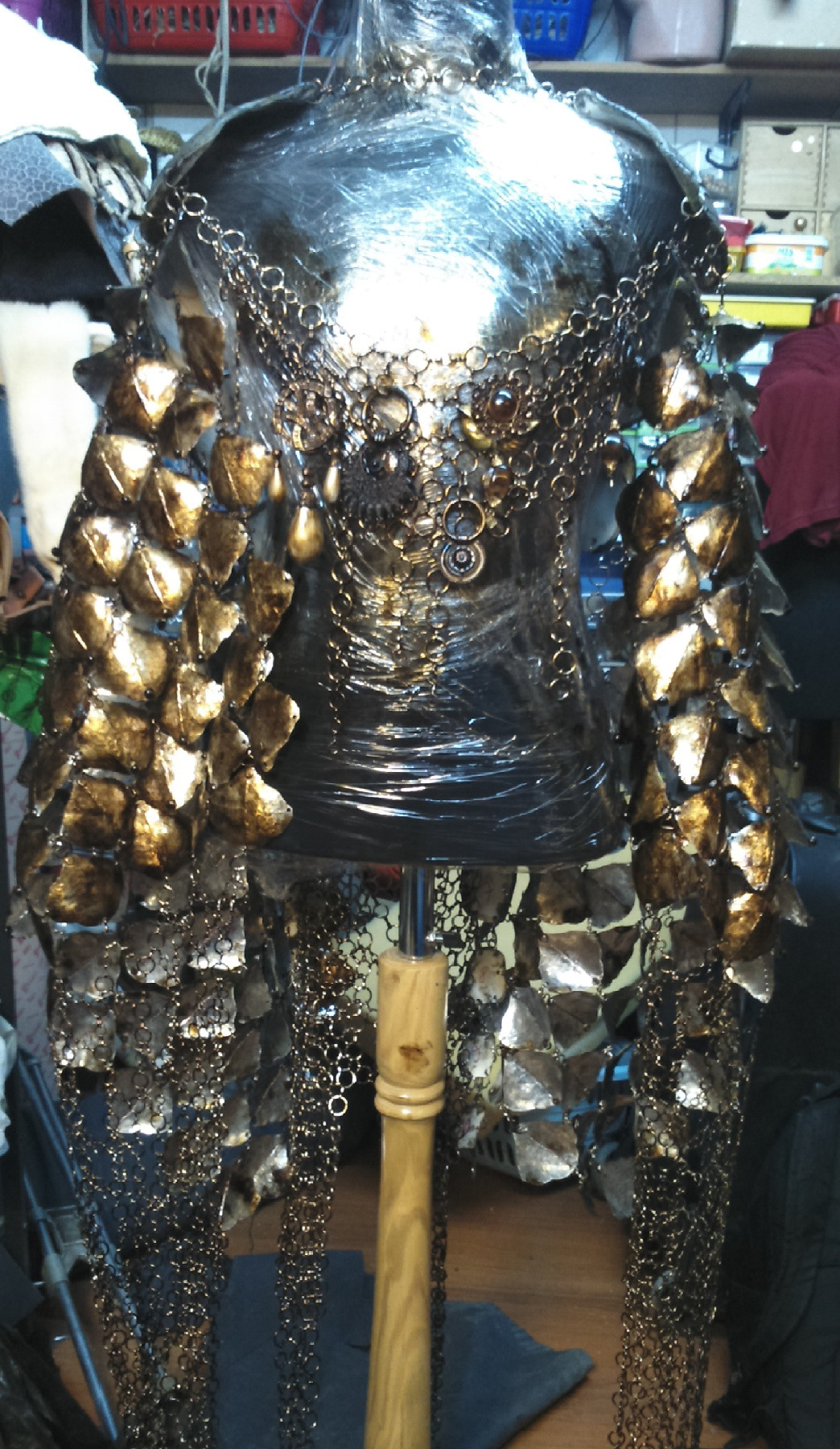 reptile king Armour chainmail design imaginary fantasy animal kingdom Character