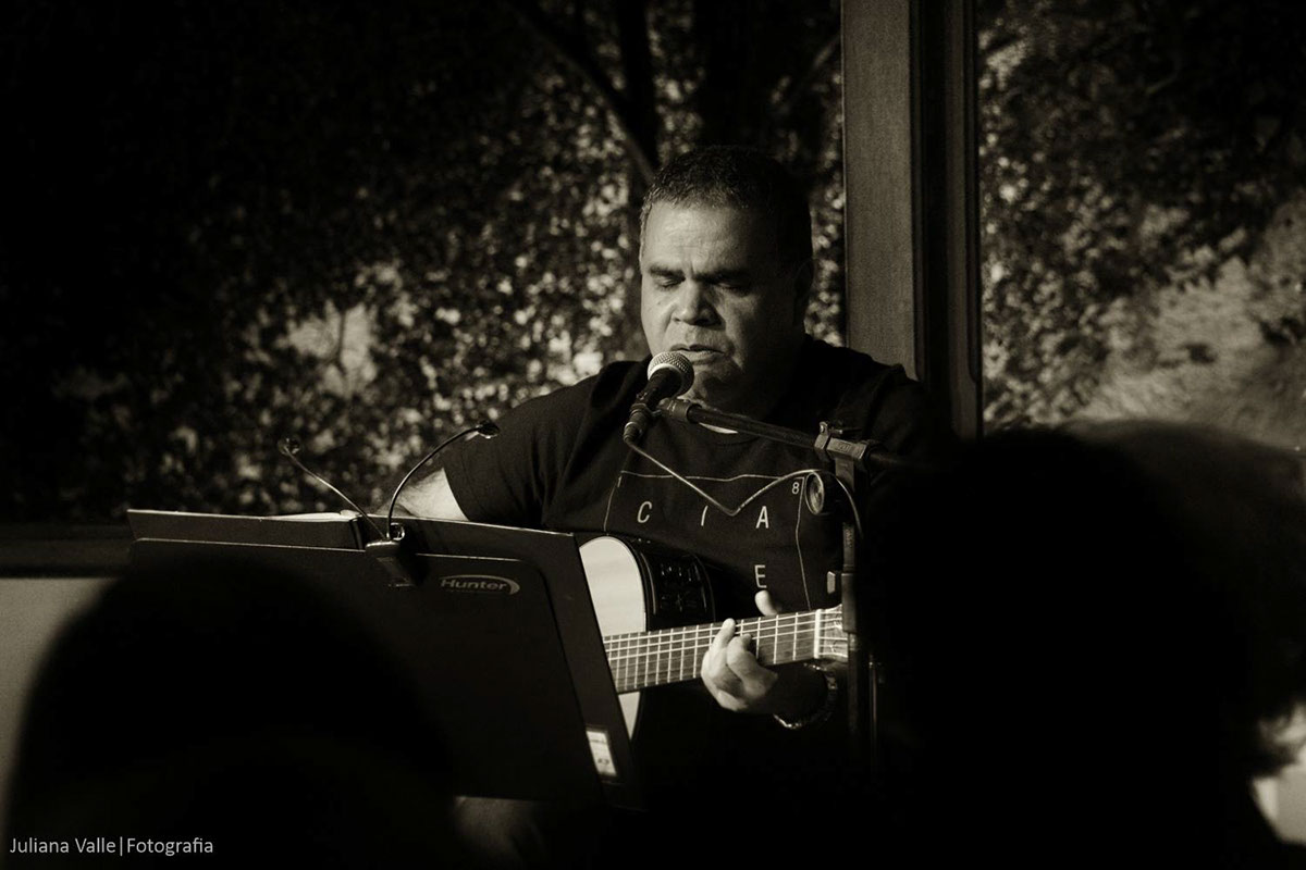 digitalart musicphoto photo photoart guitar voice Brasil Brazil brazilsinger brazilianmusician minasgerais coffeesmell