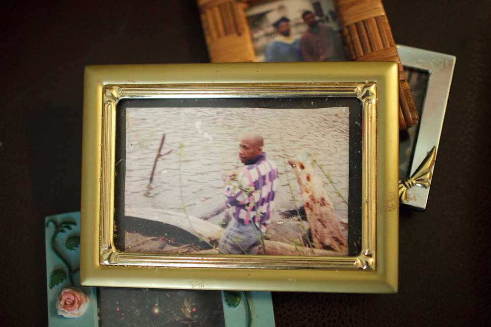 Documentary  Washington  D.C. Anacostia environment Portraiture community african american fish pollution water digital Next 2013