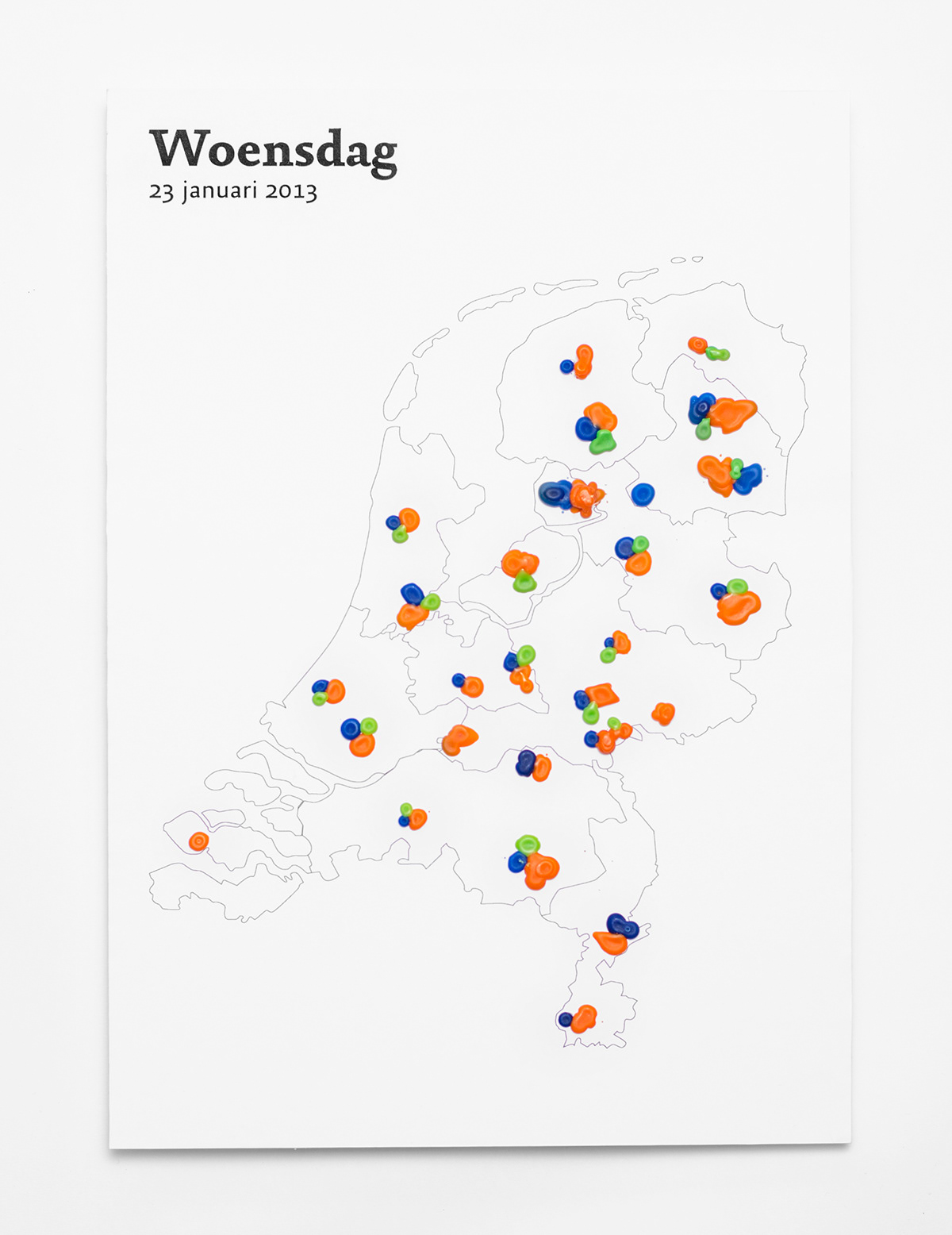data visualization twitter tweets complaining public transport weather dutch infographic