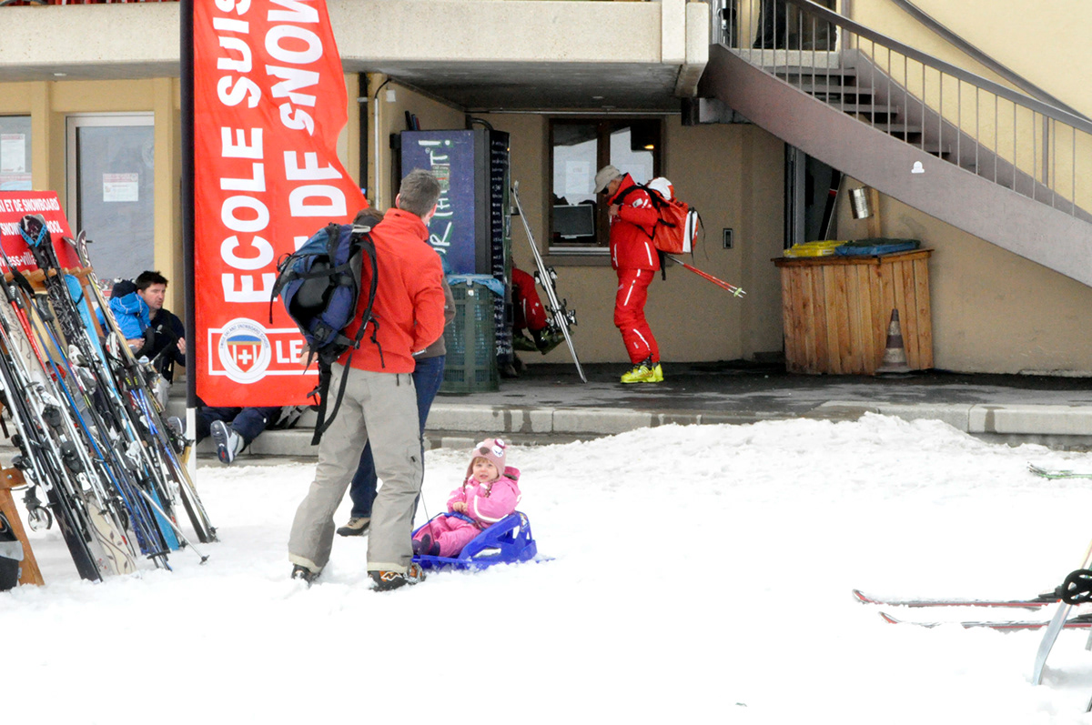 Switzerland  2012 villars-sur-ollons Ski-ing Les Diablerets Les Chaux snow Ski spring ski school chalets mountains glacier ski lift station