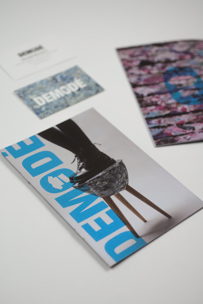 brochure industrial print card demode