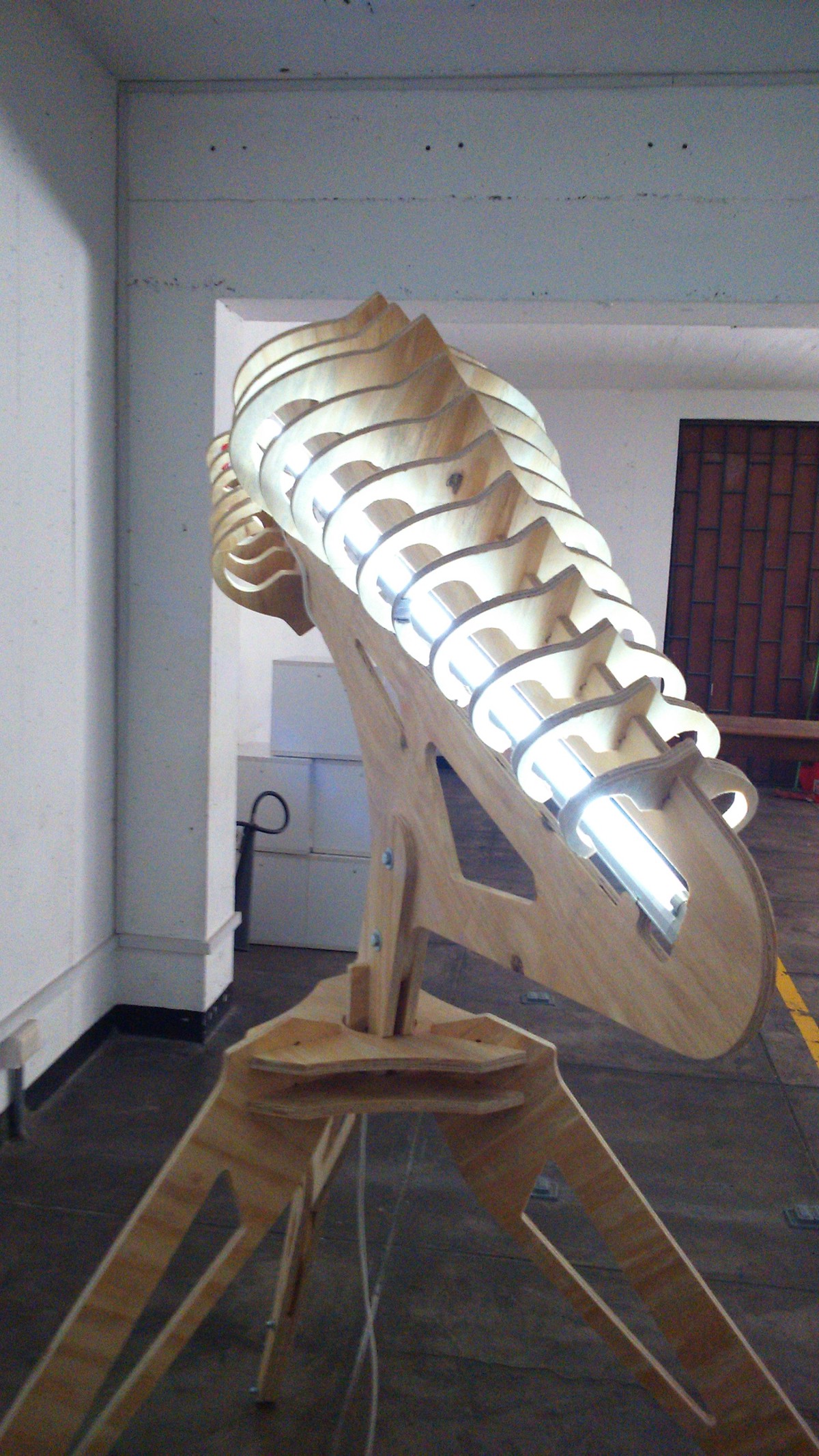 alien Lamp playwood maker cnc