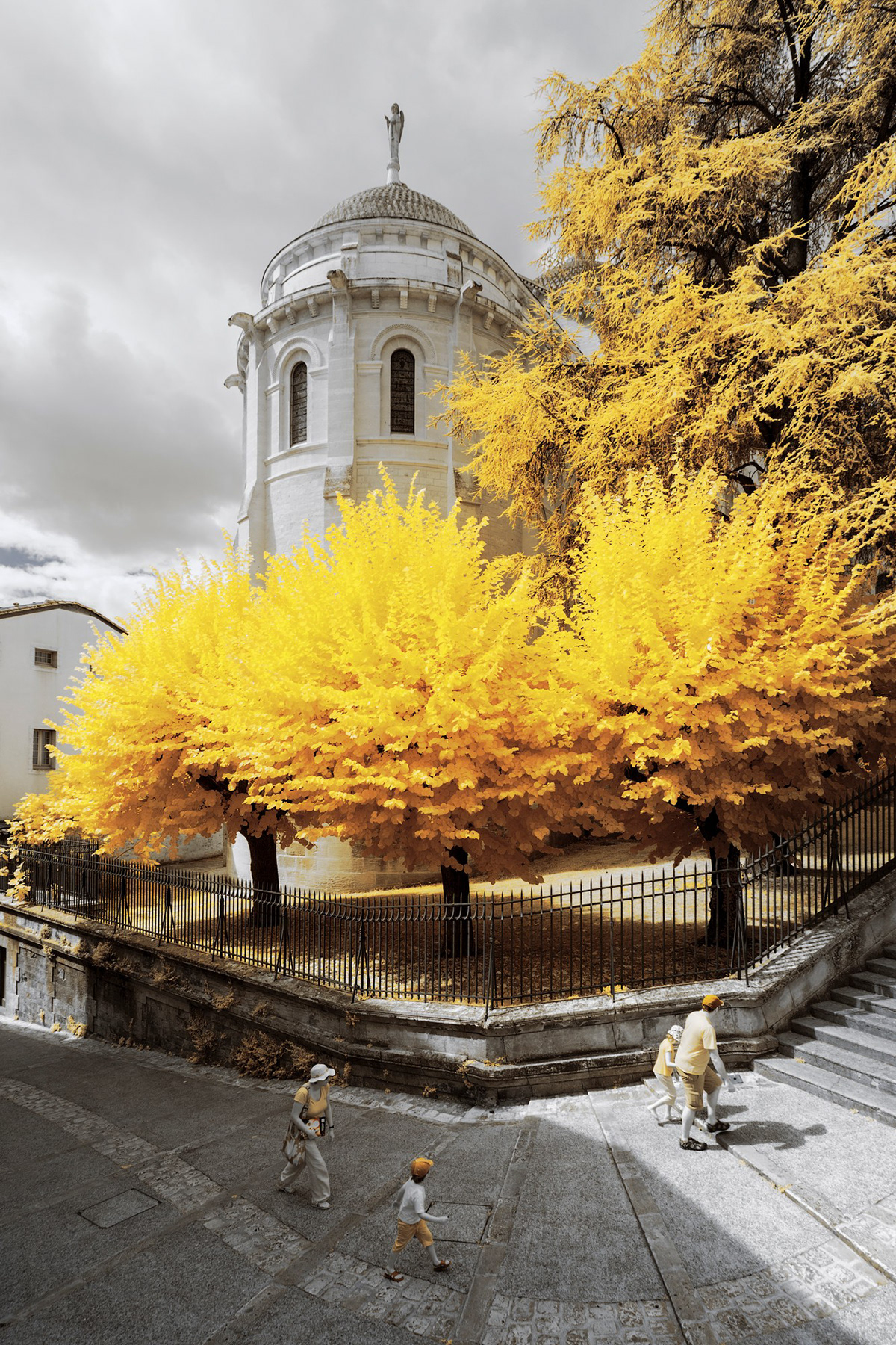 infrared garden gold Nature sculpture france Full-Spectrum digital infrared invisible yellow