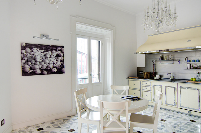 Interior milan Classic design cool velvet murano glass chandelier kitchen