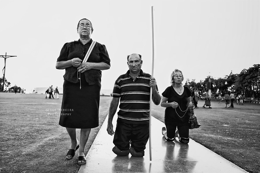 Diogo Pereira b&w Preto&Branco Photo-Journalism fatima Portugal people faith