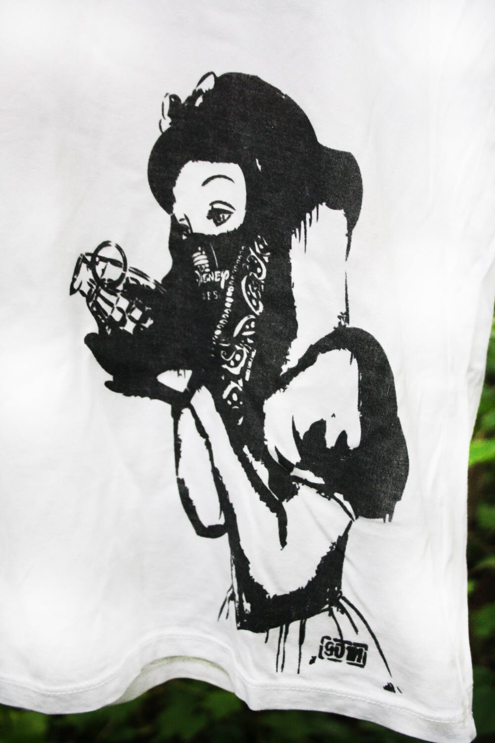 tshirt Illustrator Nanami Cowdroy screen print silk screen print Clothing Label designs textile summer dolk T Shirt