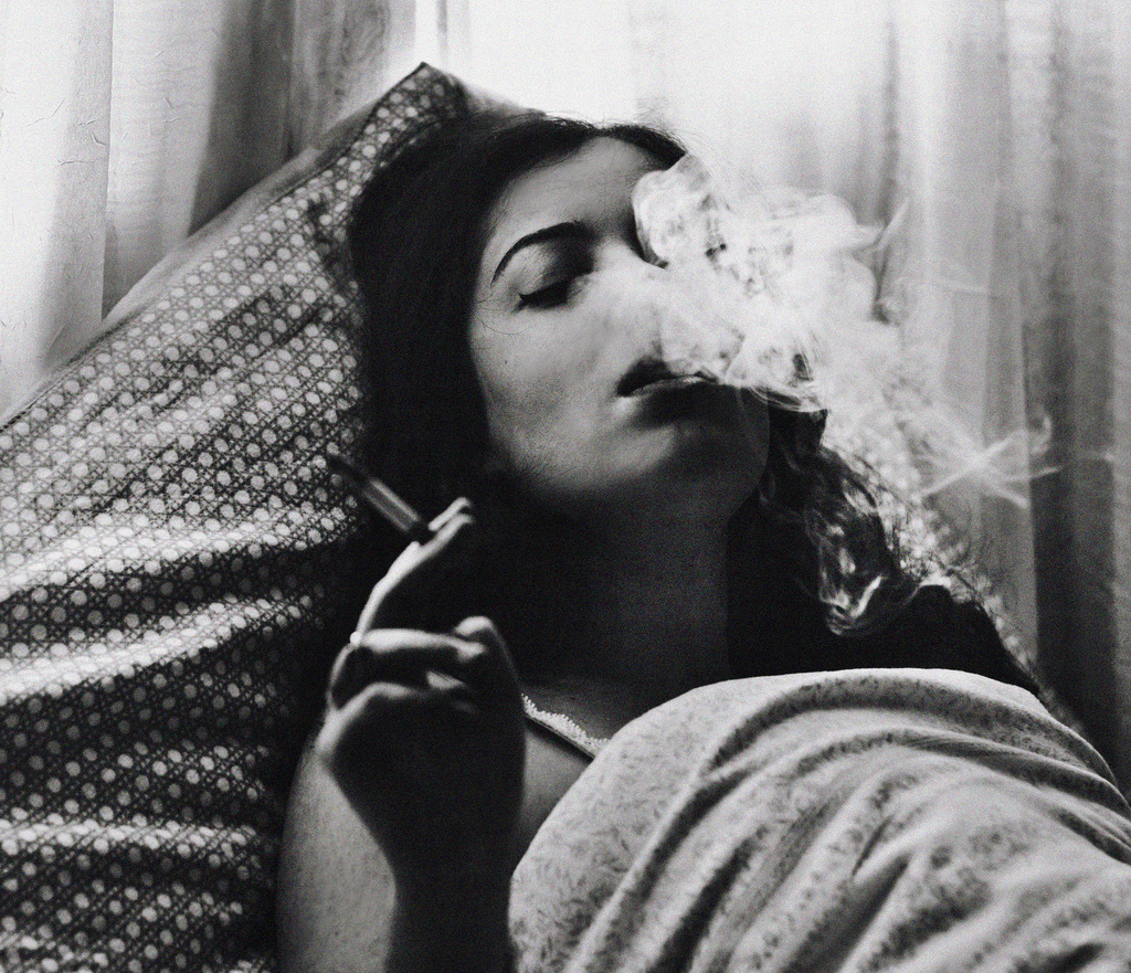 portraits black and white girl woman smoke cigarette bed bed sheets Valentina Vortice art portrait digital